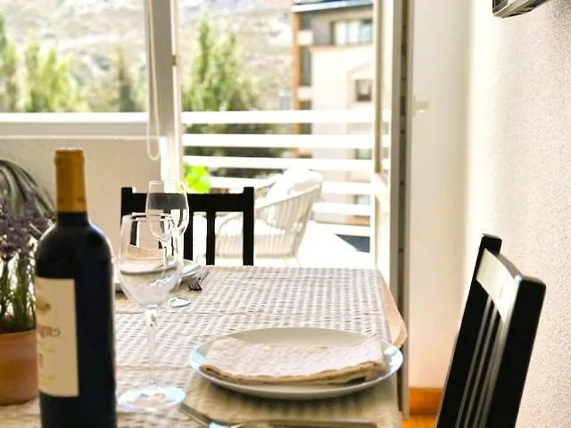 Zona Baja Con Garaje De Acceso Directo شقة