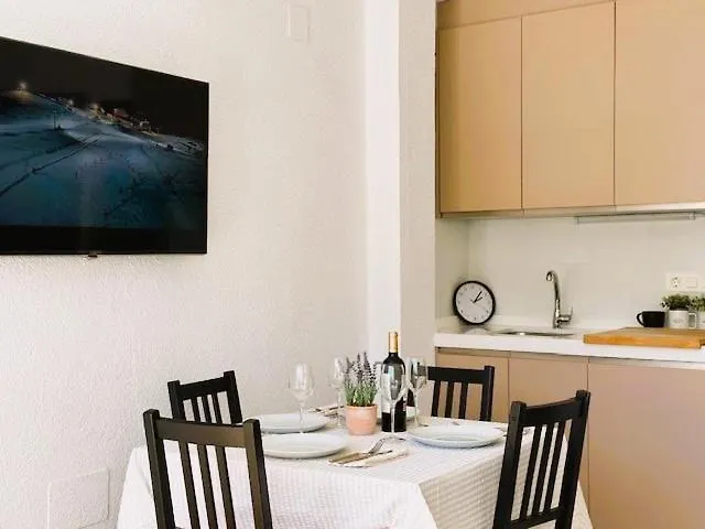 Zona Baja Con Garaje De Acceso Directo شقة